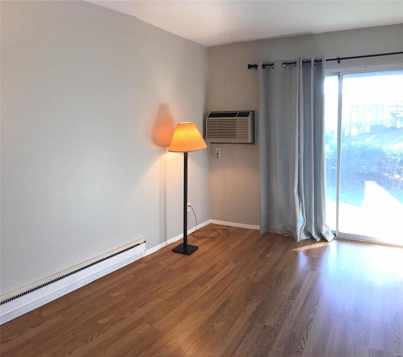 Hazelcrest III Condo - Residential