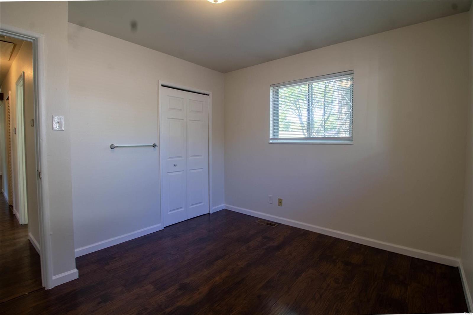 Florissant, Missouri 63031, United States, 2 Bedrooms Bedrooms, ,1 BathroomBathrooms,Residential,Pending,40984