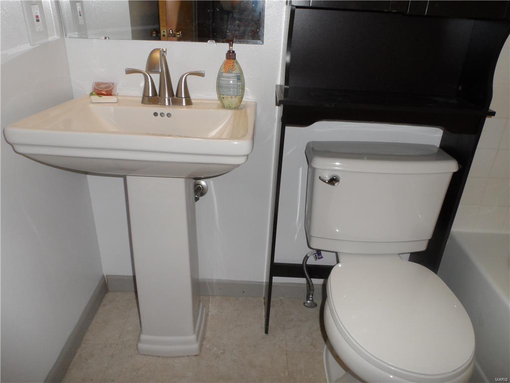 Fern Ridge Condo 3 - Residential Lease