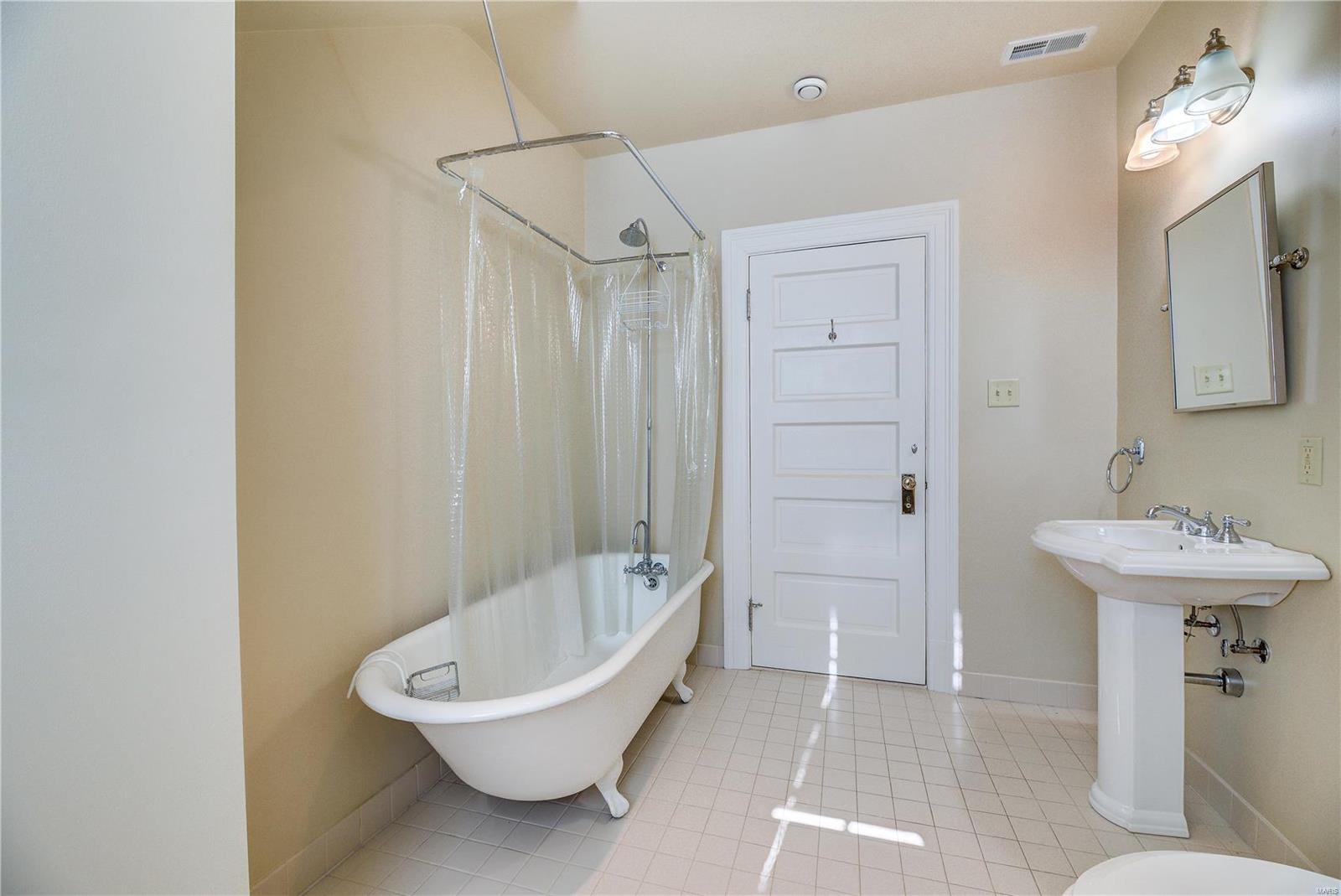 P Lindells Add 02 - Residential