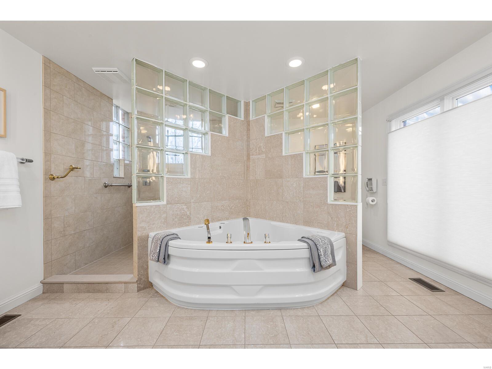 Walinca Walk Lts 2 3 5 & 6 & Country - Residential