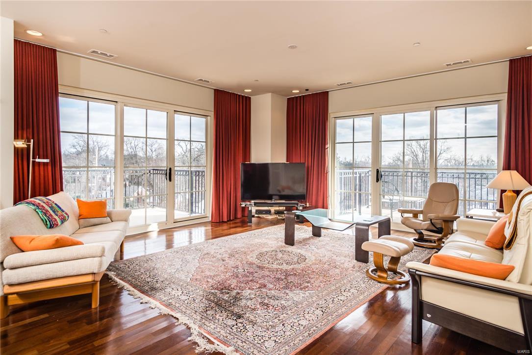 Plaza in Clayton - Residential