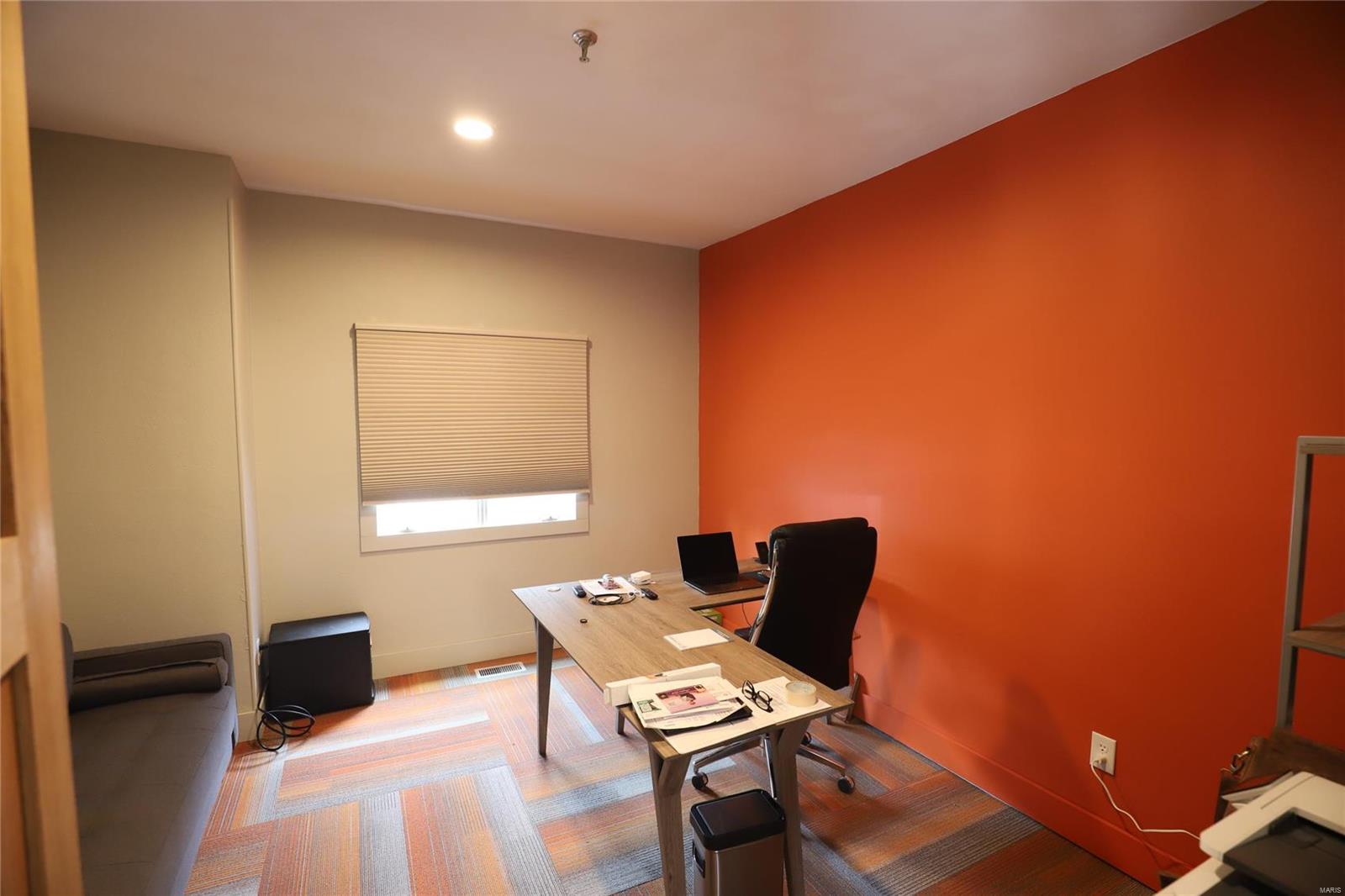 n/a - Commercial Sale