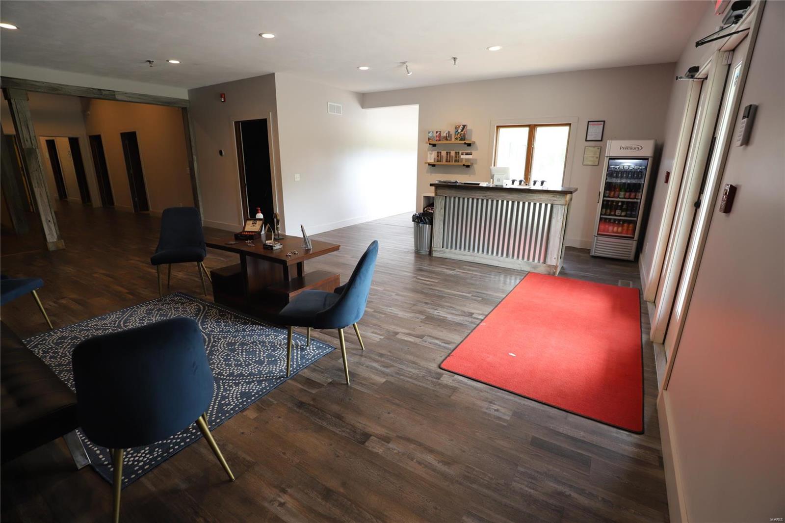 n/a - Commercial Sale