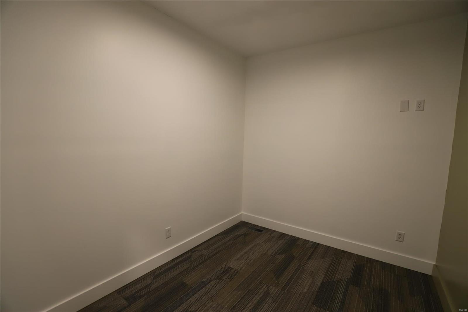 n/a - Commercial Sale