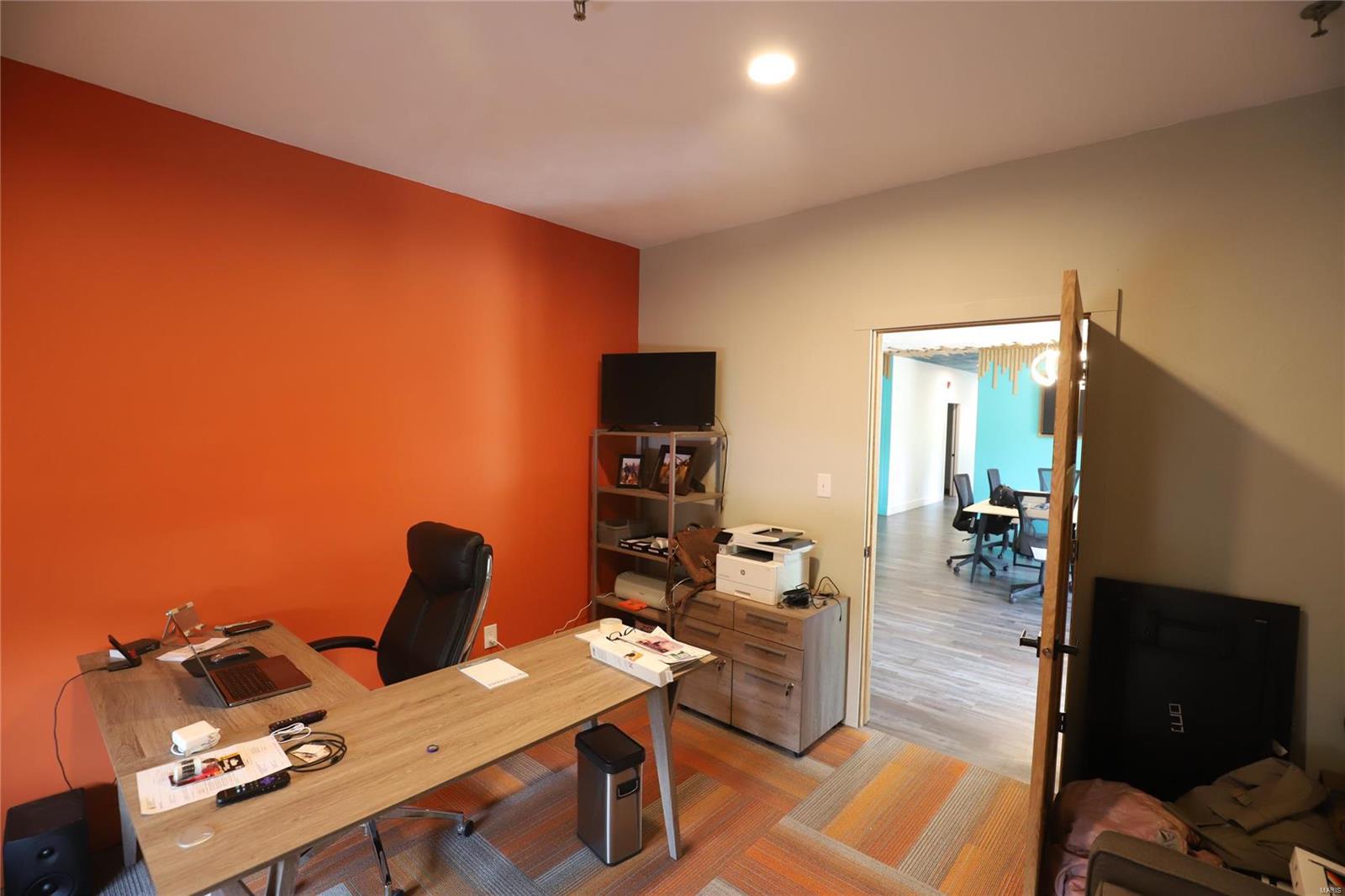 n/a - Commercial Sale