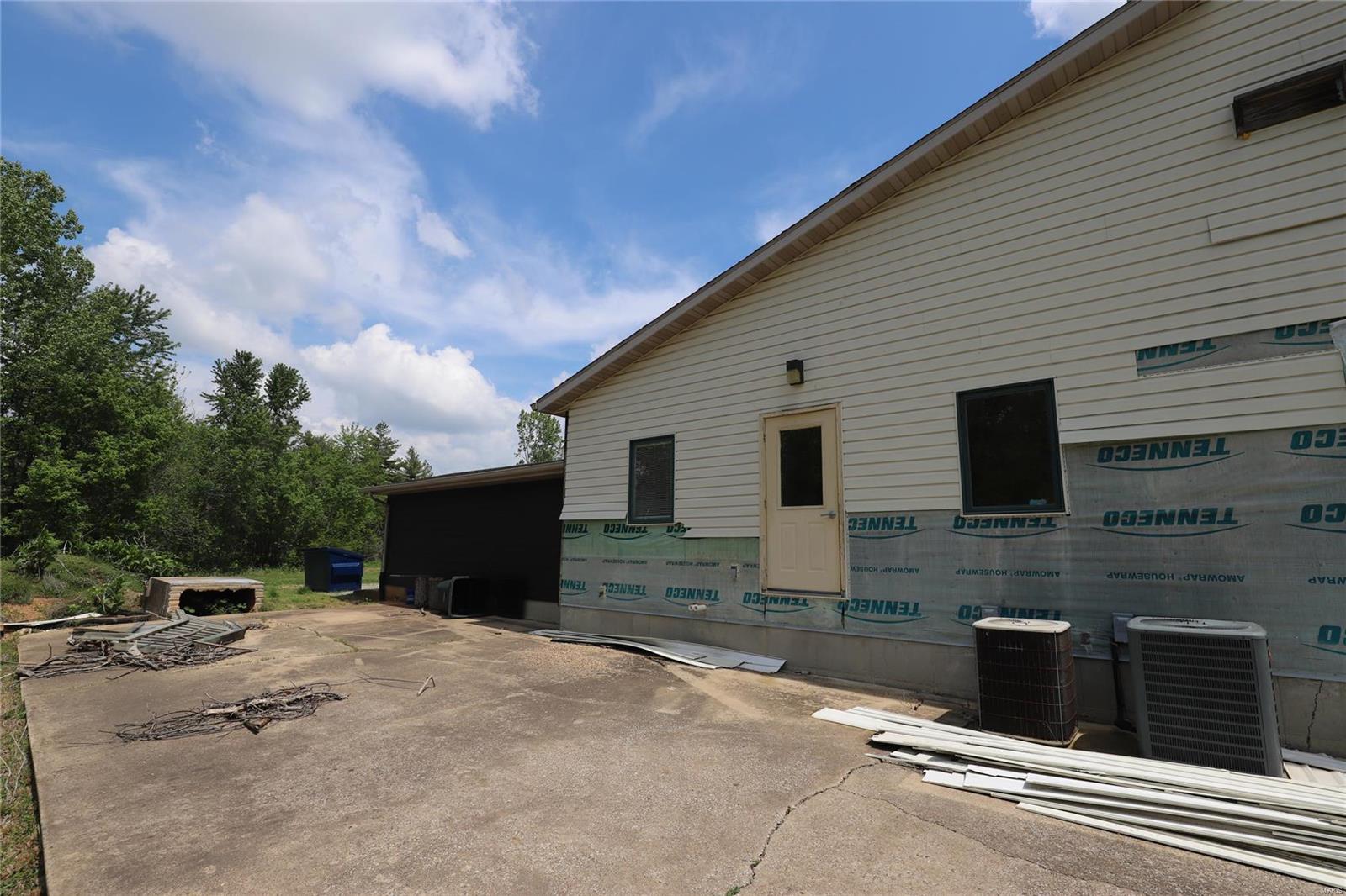 n/a - Commercial Sale