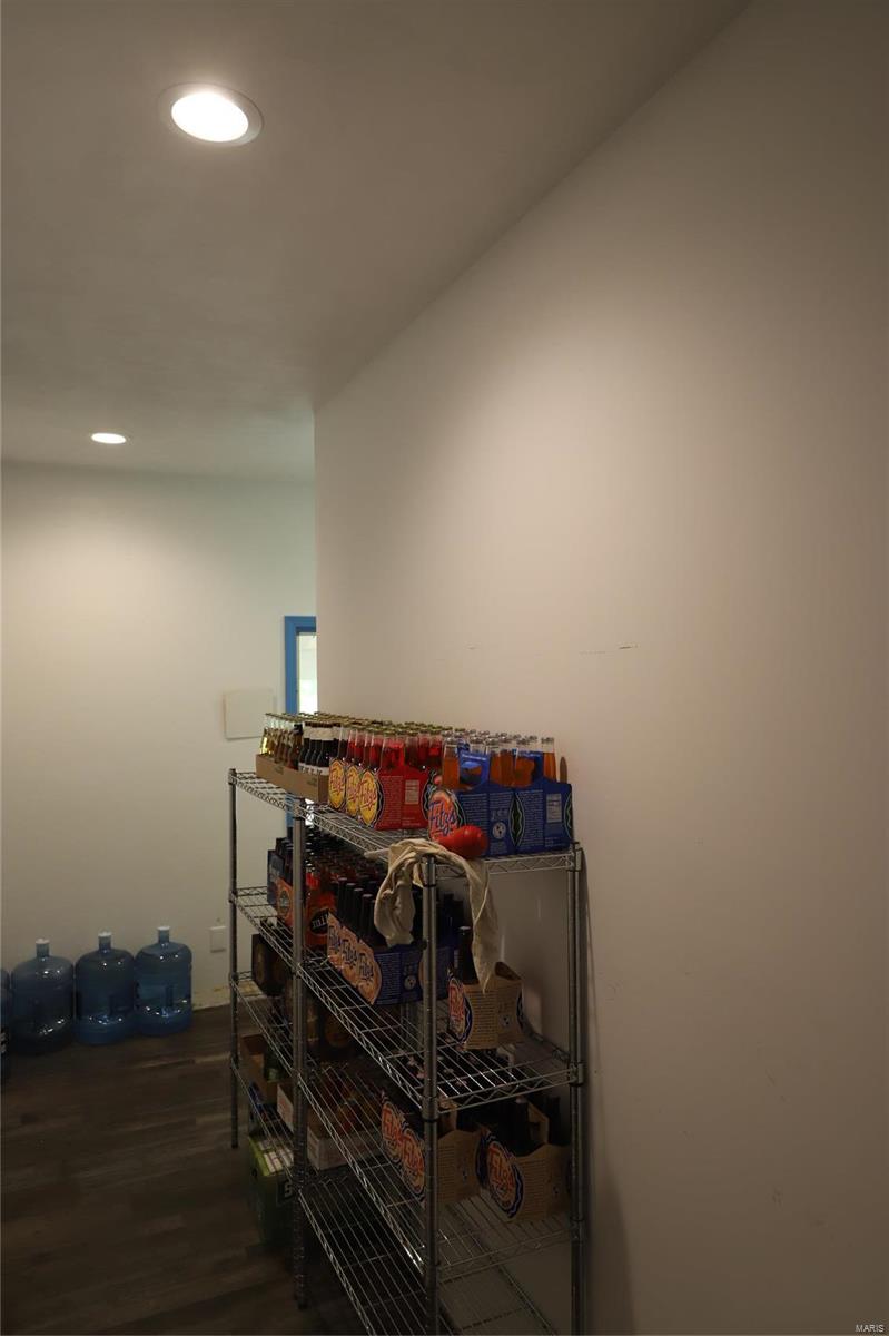 n/a - Commercial Sale