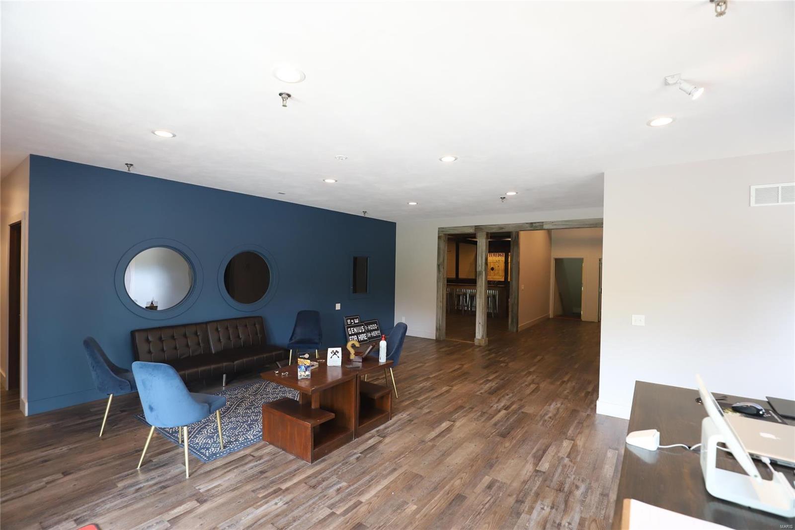 n/a - Commercial Sale