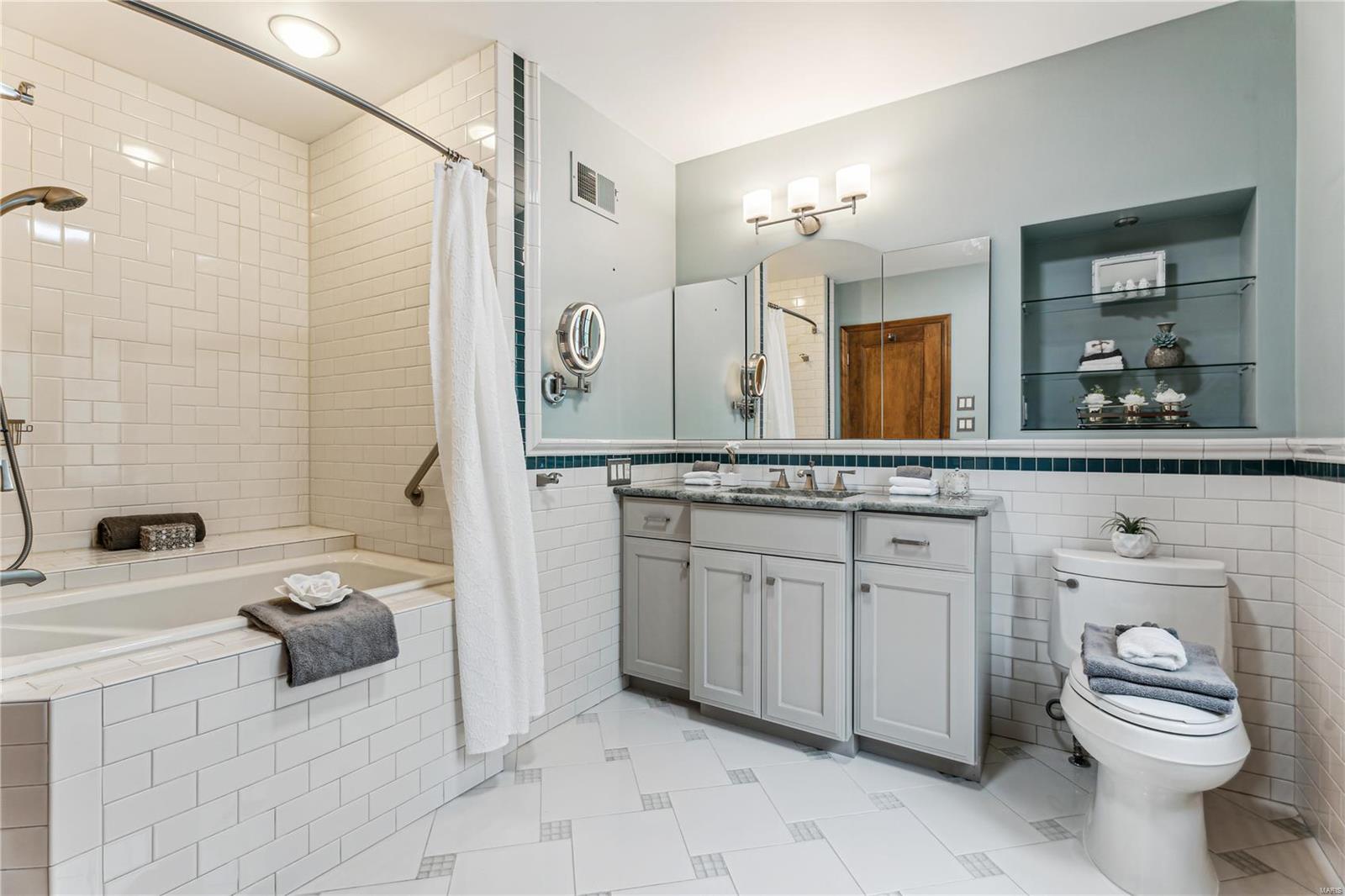 Davis Place - Residential