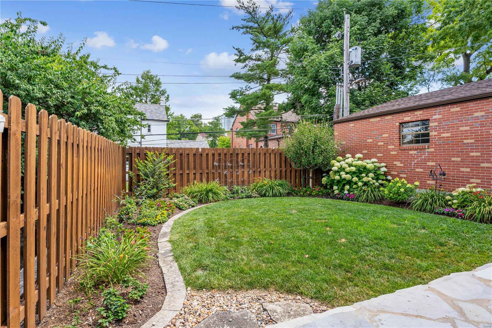 Davis Place - Residential