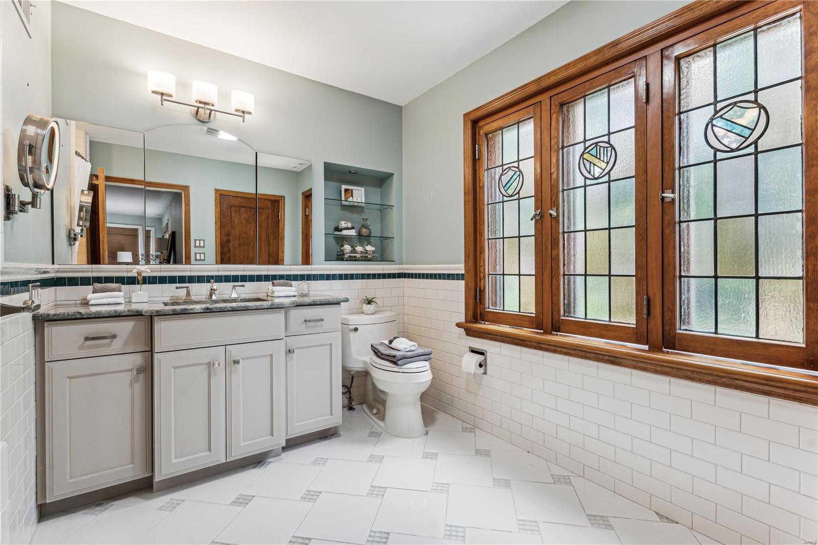 Davis Place - Residential