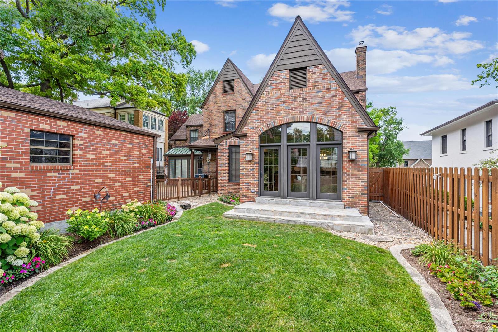 Davis Place - Residential