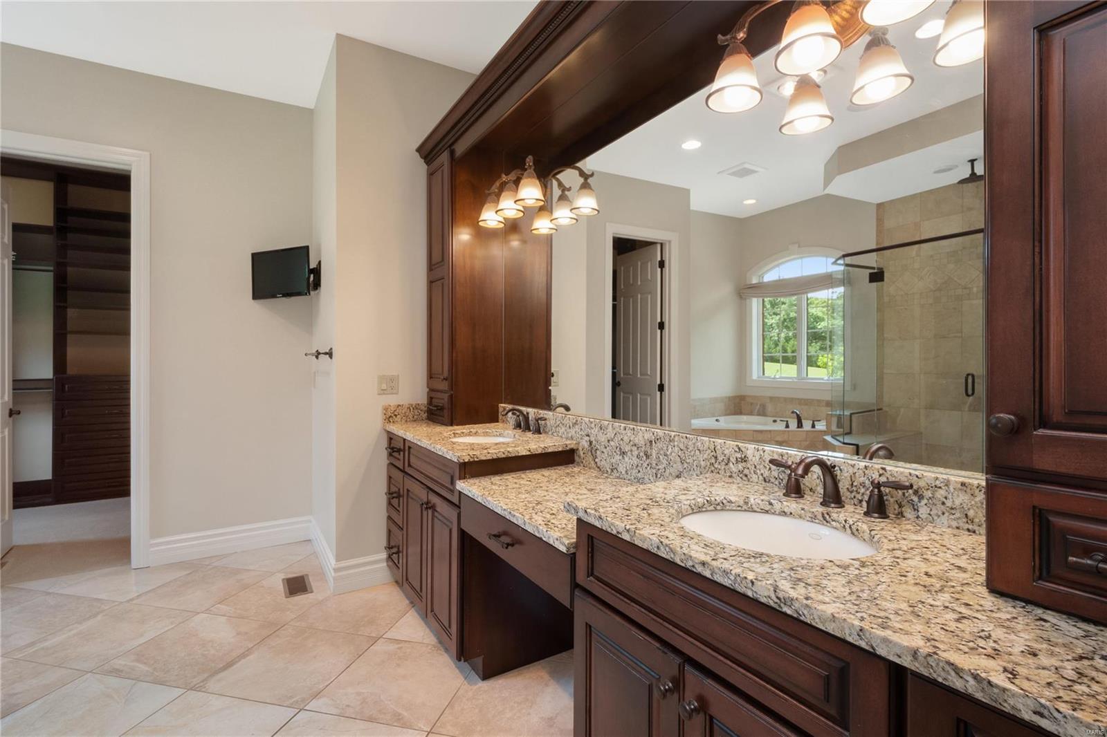 Williamsburg Estates - Residential