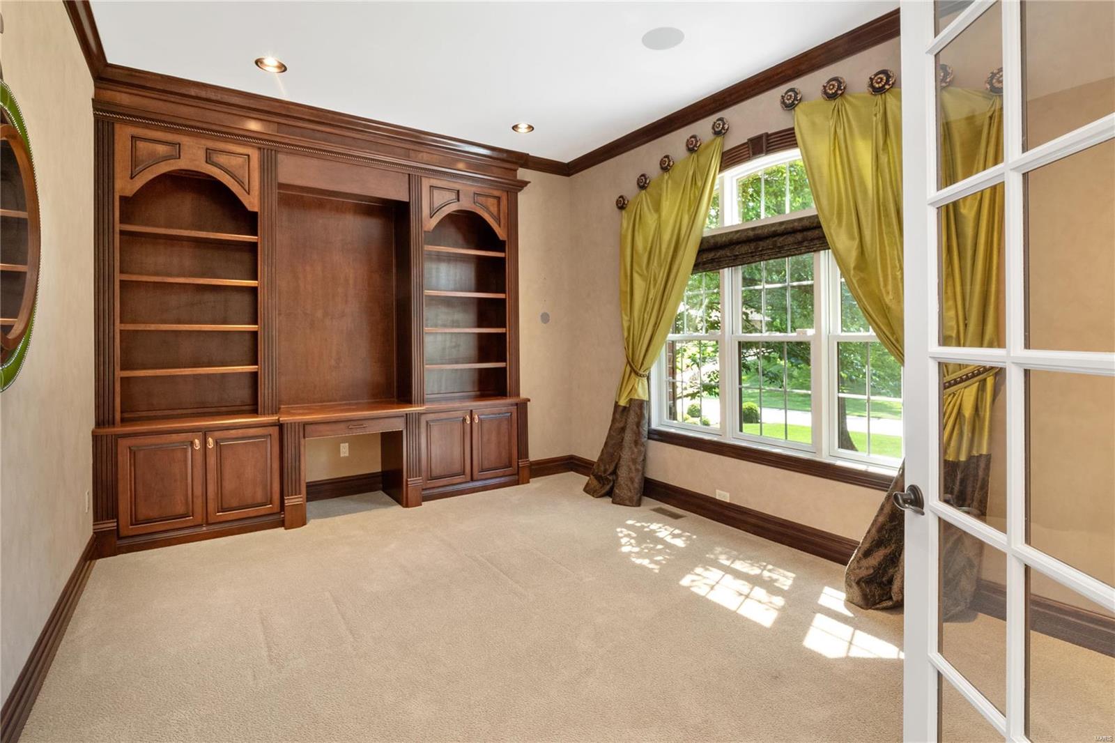 Williamsburg Estates - Residential