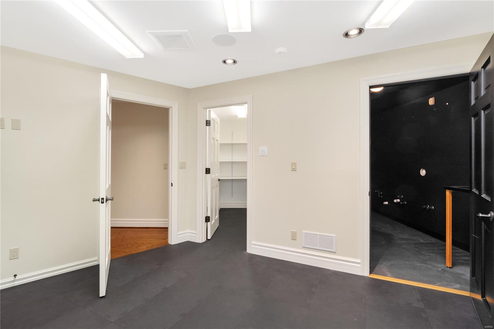 Williamsburg Estates - Residential