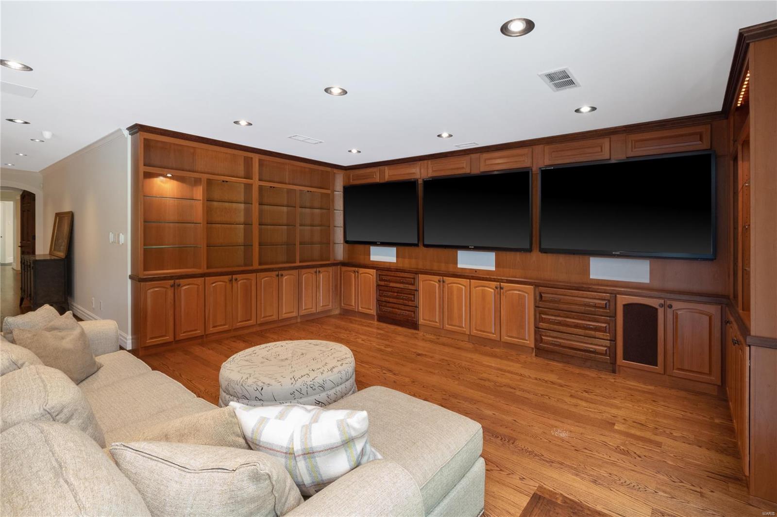 Williamsburg Estates - Residential