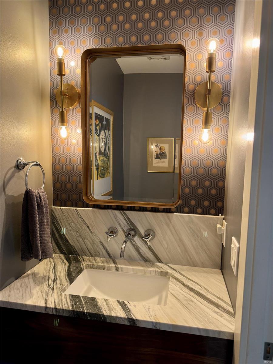 Maryland Plaza Condo - Residential