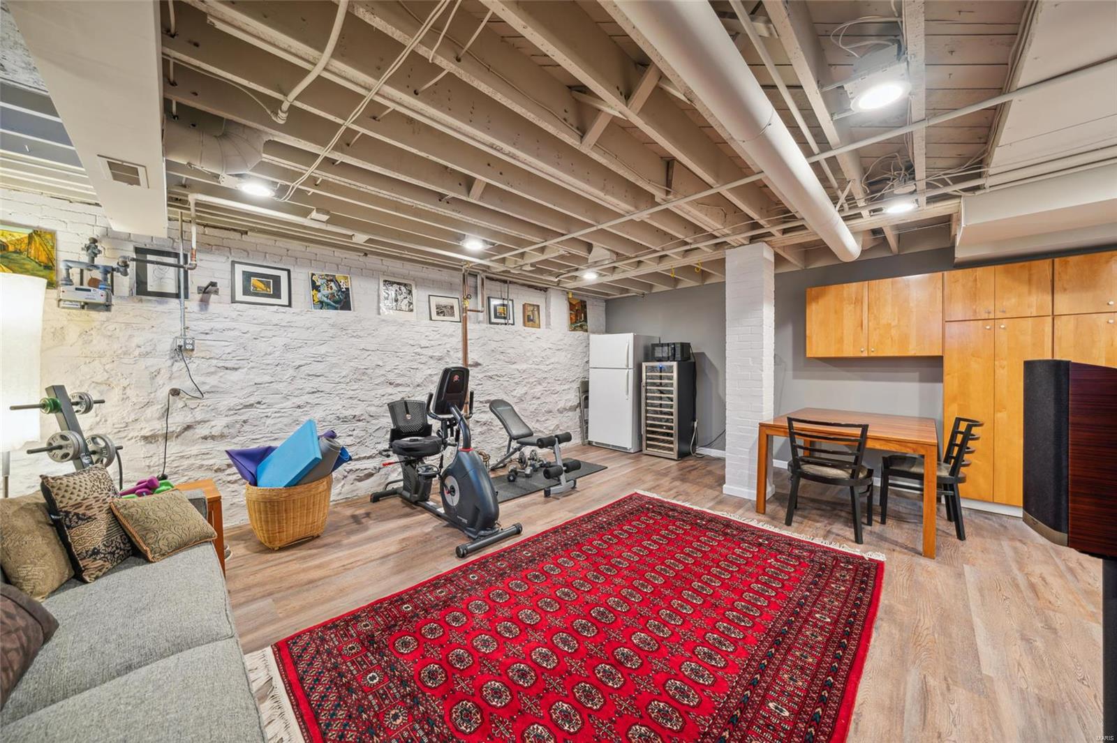 Maryland Plaza Condo - Residential