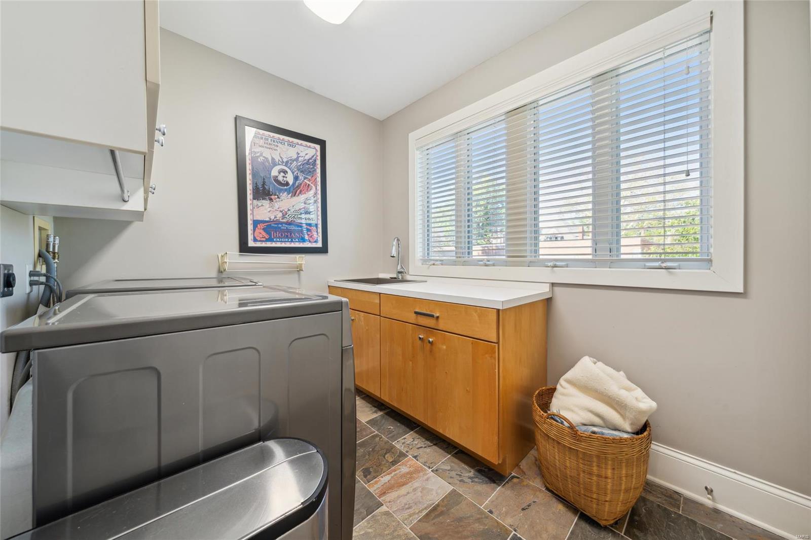 Maryland Plaza Condo - Residential