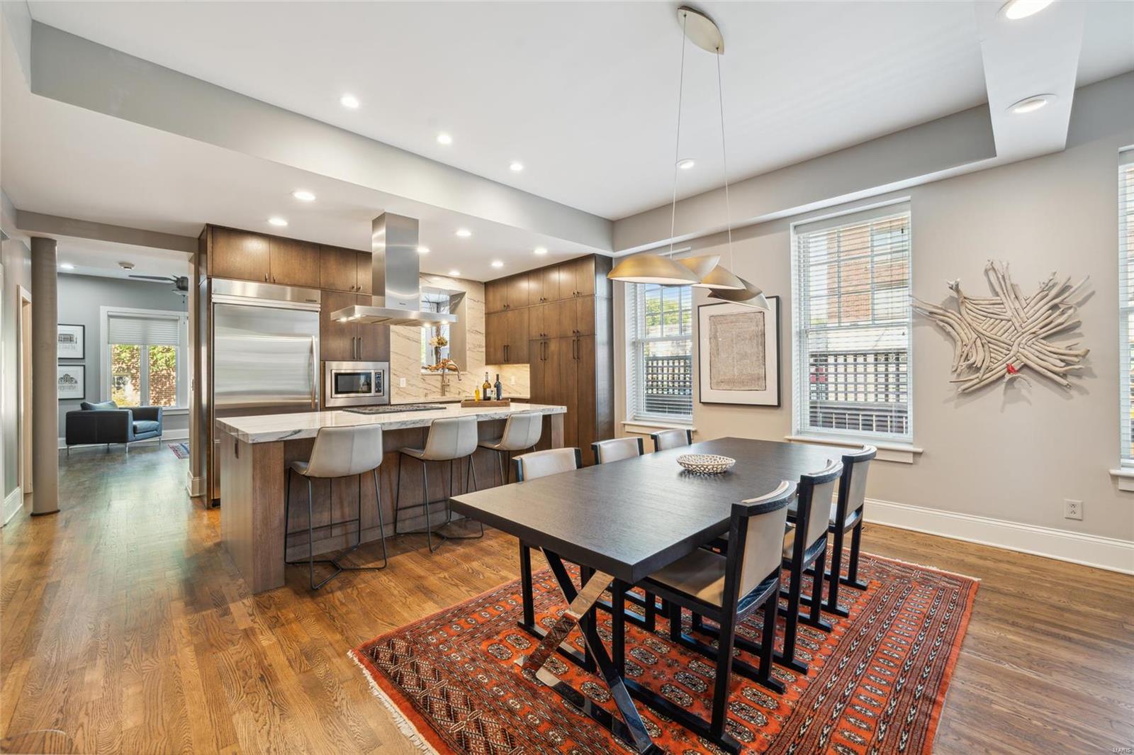 Maryland Plaza Condo - Residential