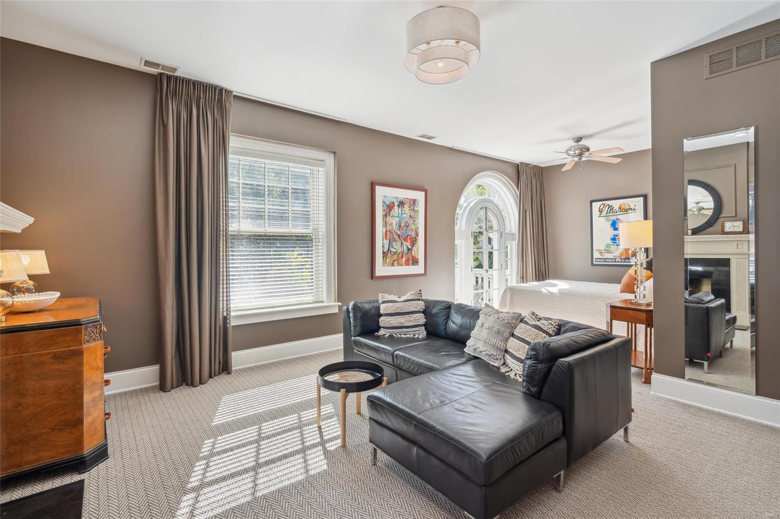 Maryland Plaza Condo - Residential