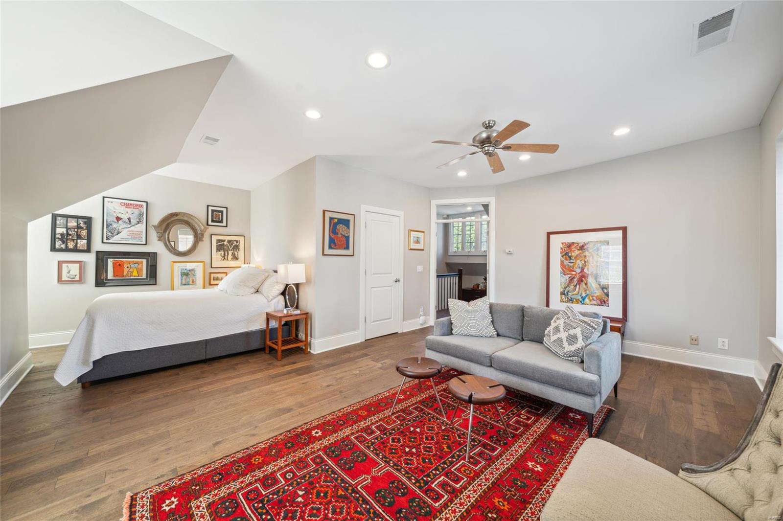 Maryland Plaza Condo - Residential