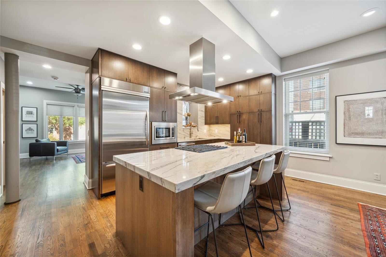 Maryland Plaza Condo - Residential