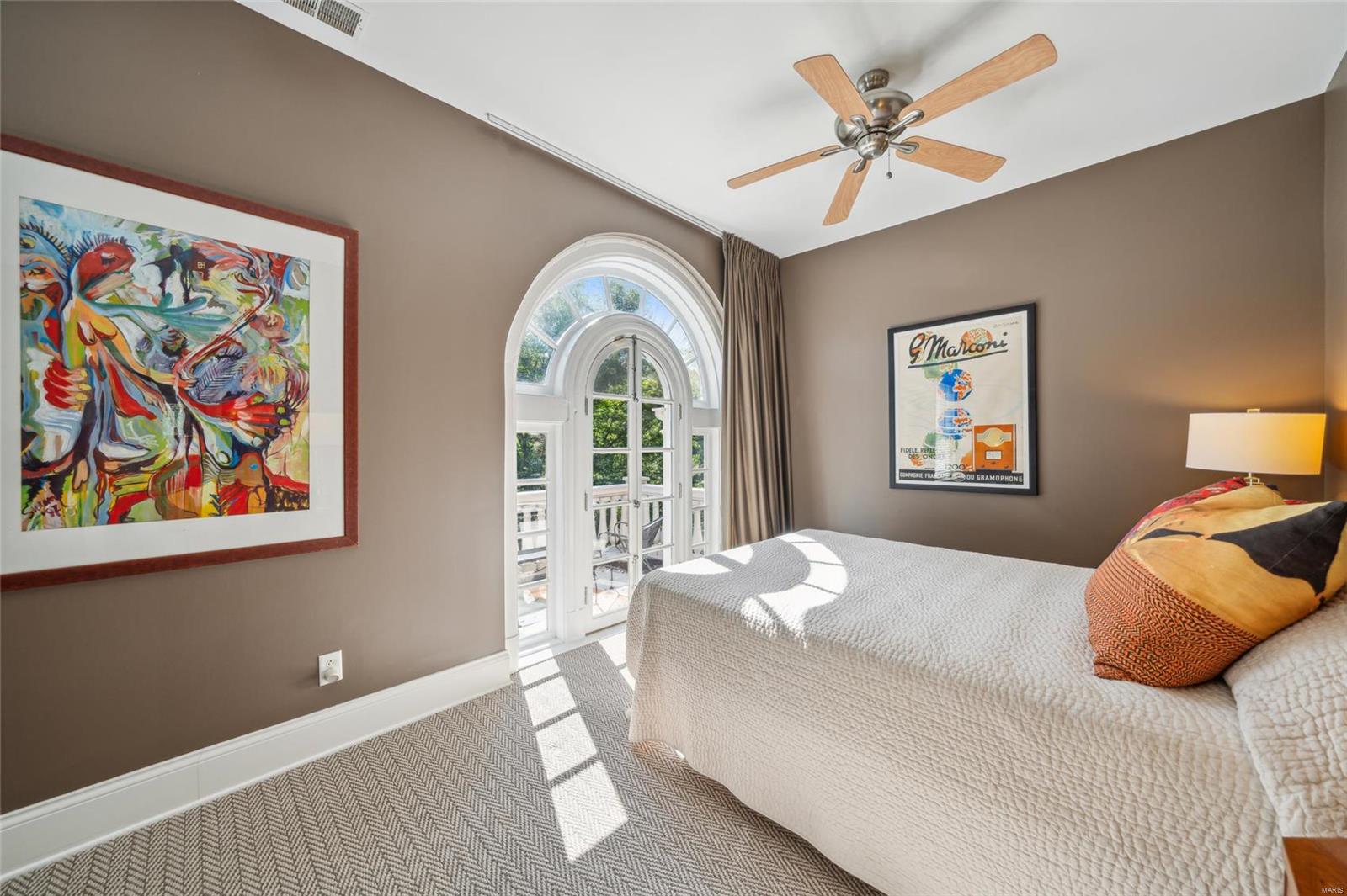 Maryland Plaza Condo - Residential