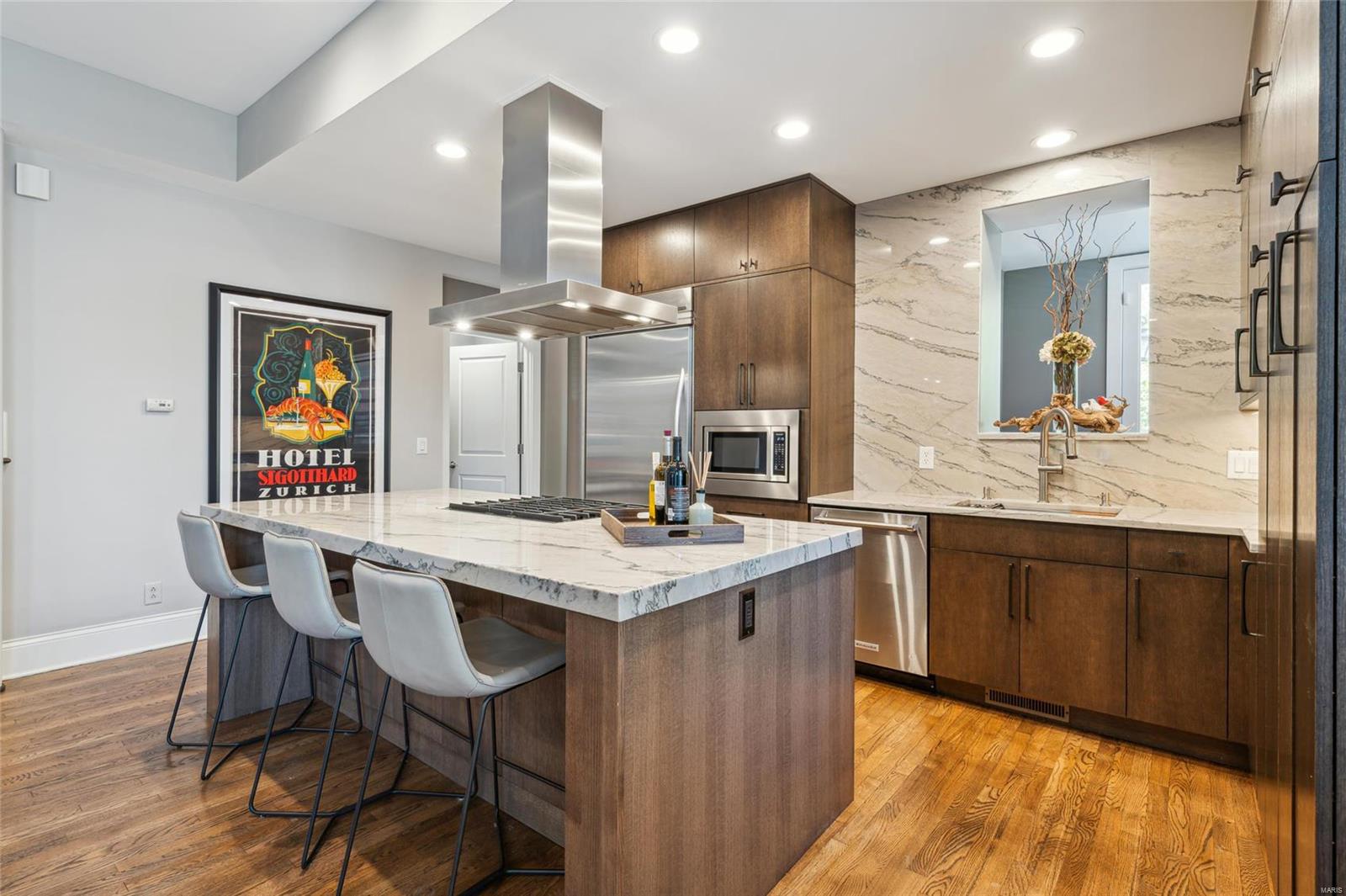 Maryland Plaza Condo - Residential