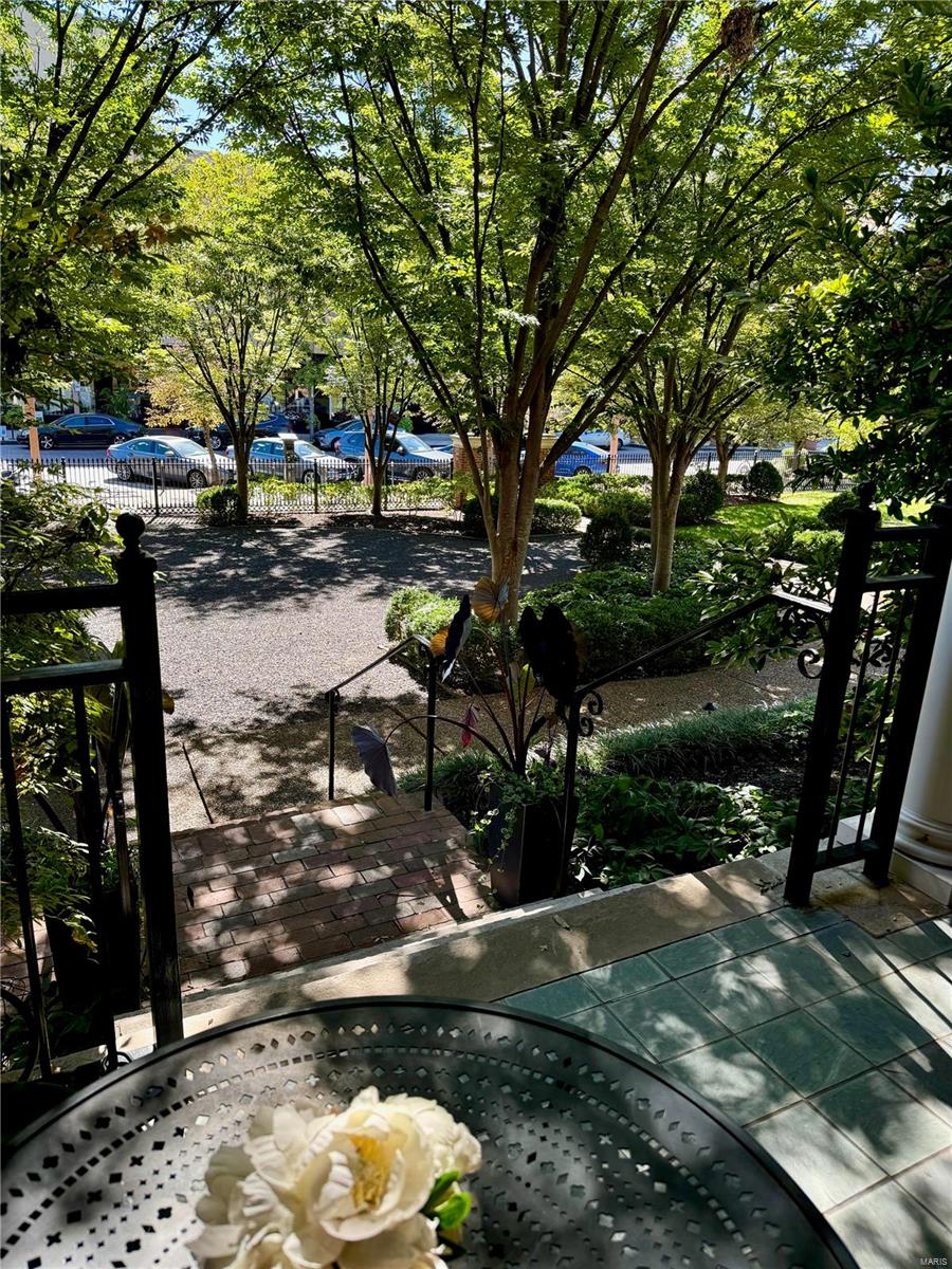 Maryland Plaza Condo - Residential