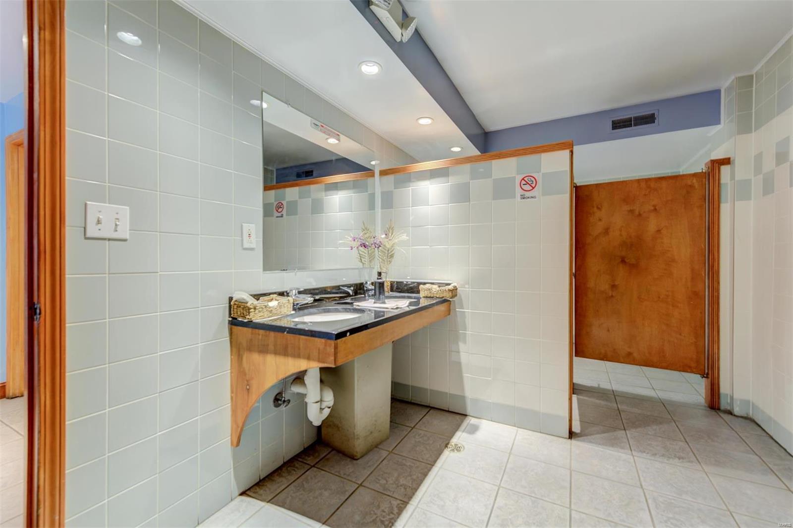 Darstdale 3 - Commercial Sale