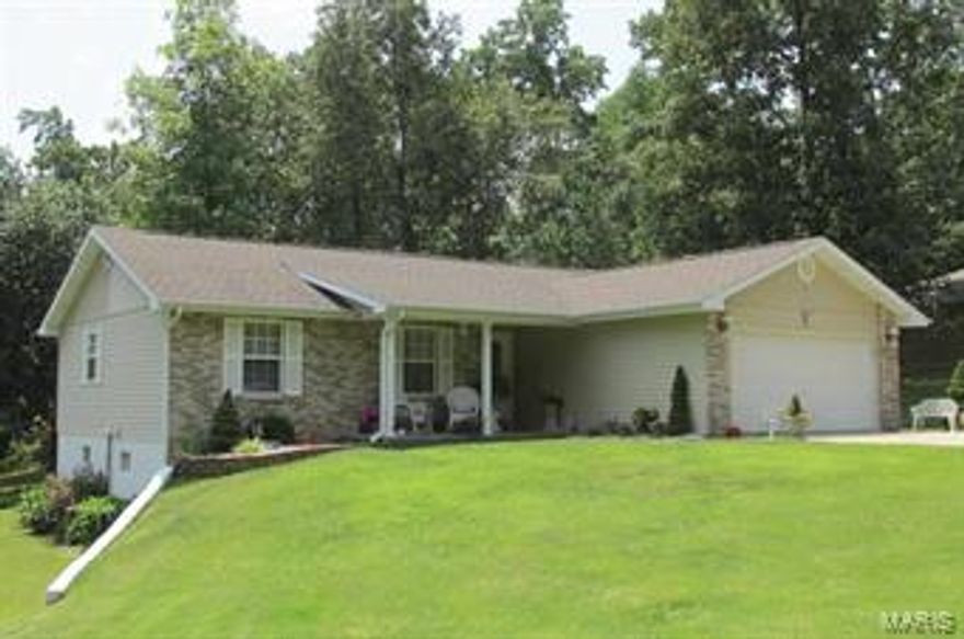 $179,900  462 Red Brick Ln. Wappapello,  Just reduced! Super nice 3/4BR 2.5BA home on a private dead end street in a premier neighborhood & only 1 minute from Rockwood Point boat launch!  This property is very well maintained inside and out!!  Large deck, ample yard, attached garage and a 30x26 detached shop/garage shop with fish cleaning facilities!  Close to the lake, shopping and all the lake opportunities while only 20 min. from PB! Motivated sellers!!!