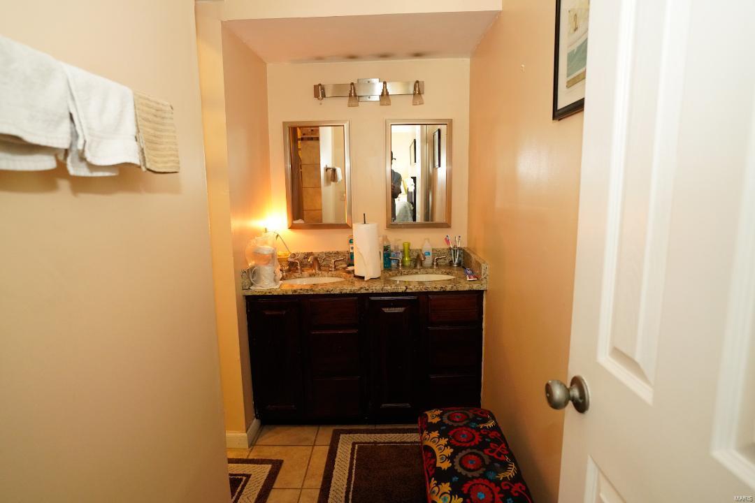 Granada Condo - Residential