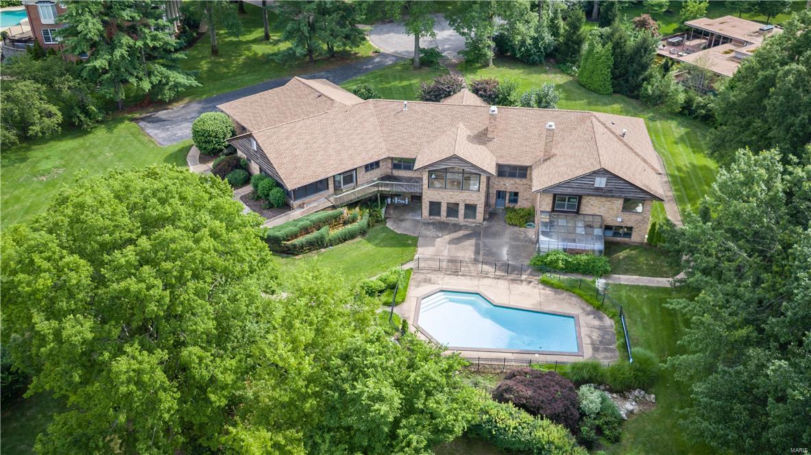 Bellerive Country Club Grounds - Residential