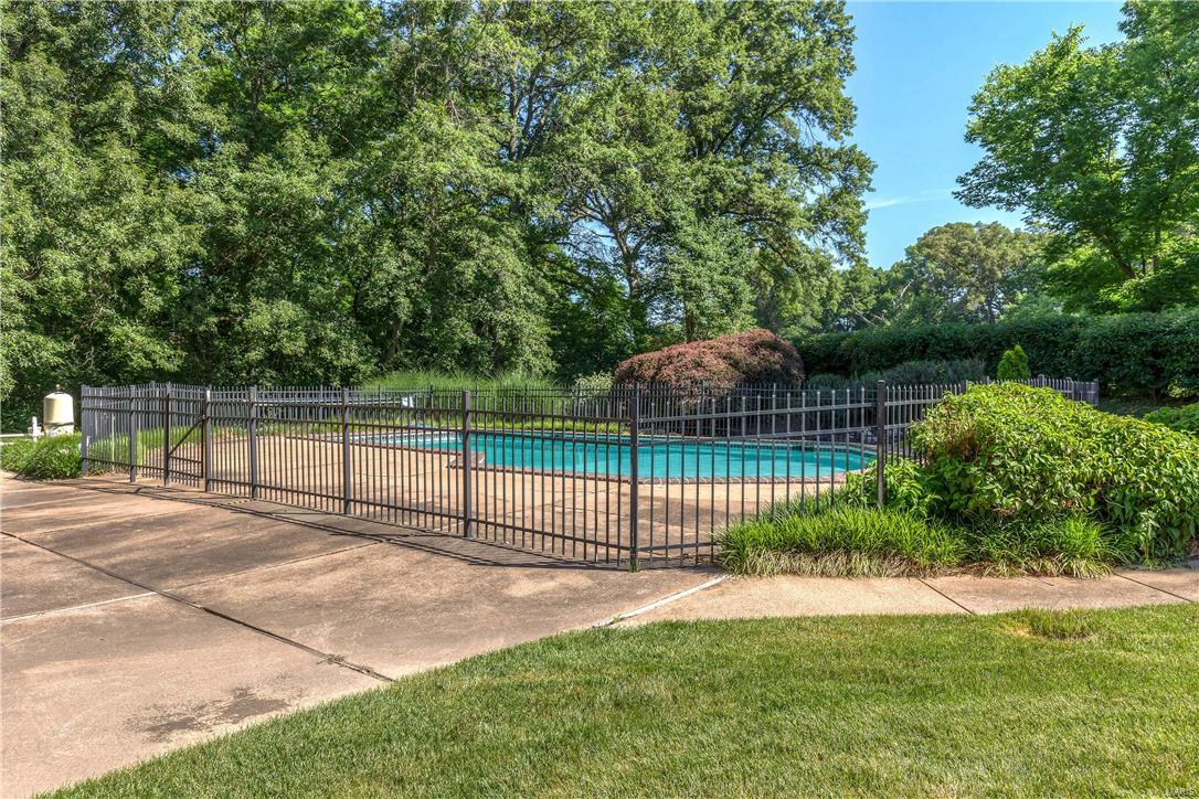 Bellerive Country Club Grounds - Residential