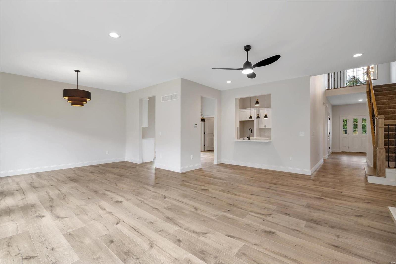 688 Bluffs View Court
