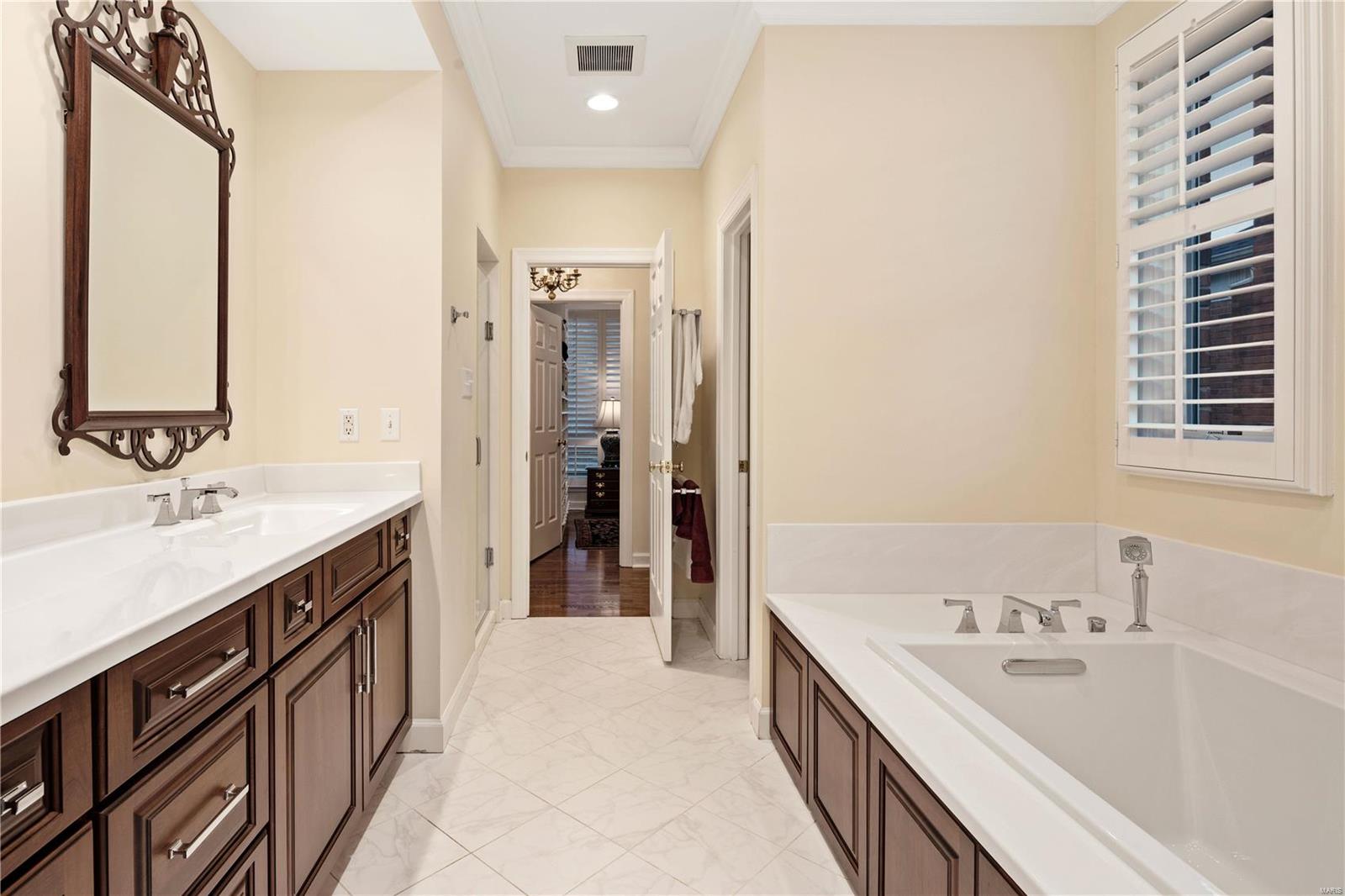 Central Ave Twnhs Condo - Residential