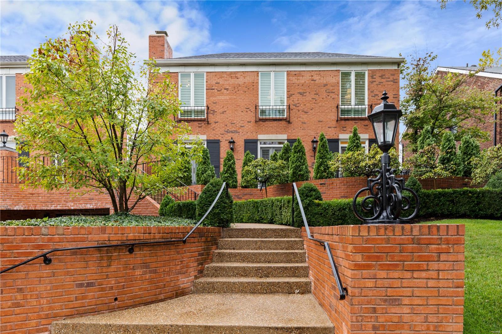 Central Ave Twnhs Condo - Residential