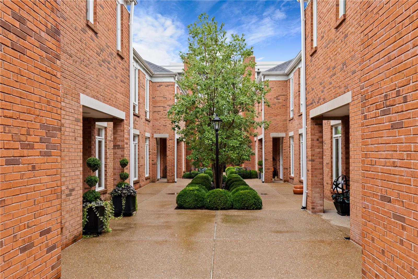 Central Ave Twnhs Condo - Residential