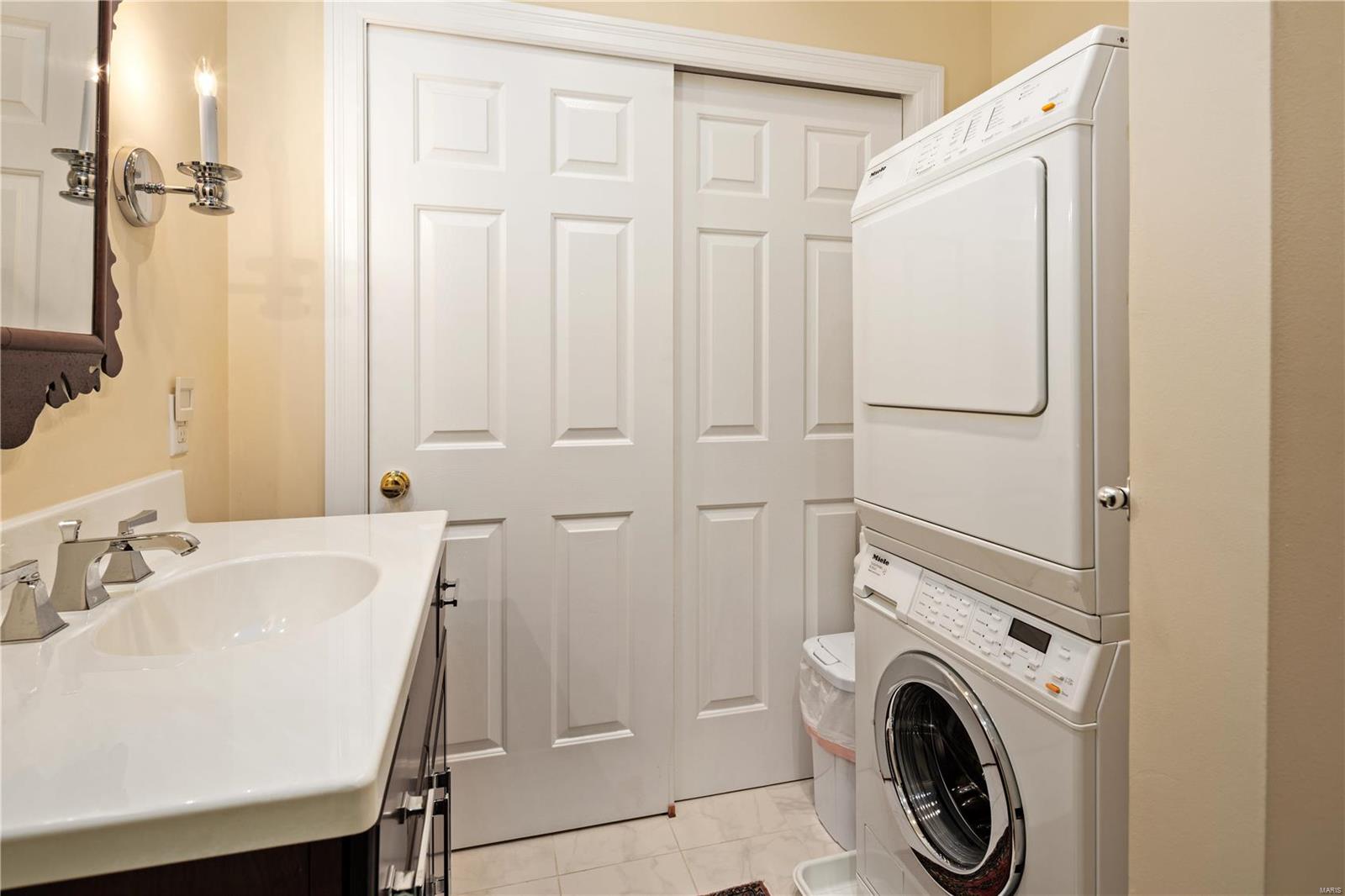 Central Ave Twnhs Condo - Residential