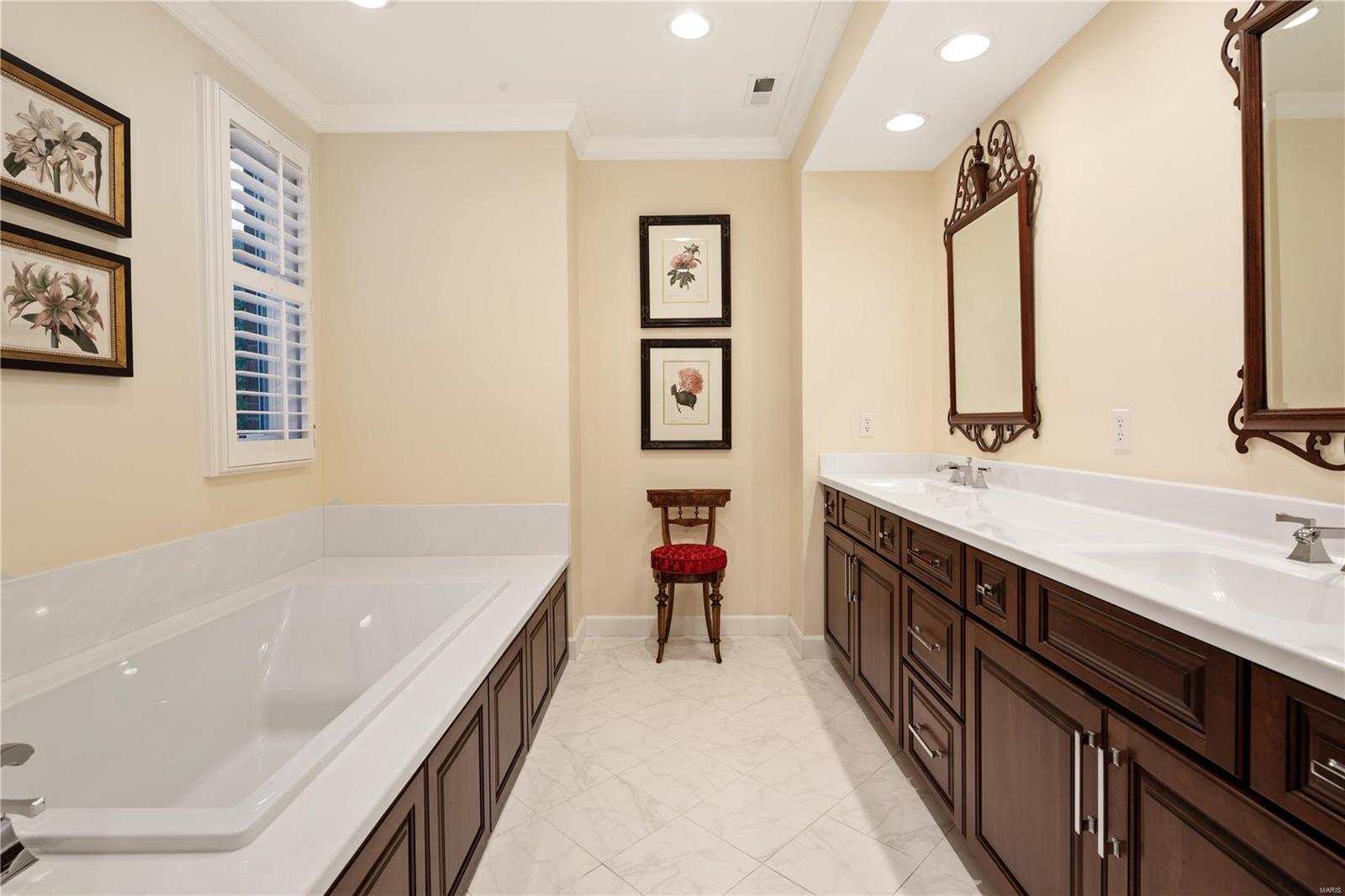 Central Ave Twnhs Condo - Residential