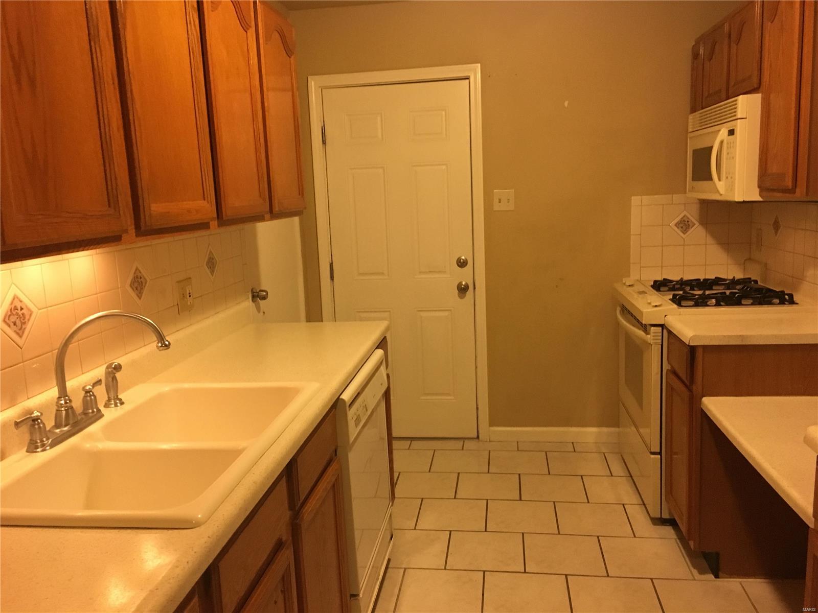 Bedford Manor 1 - Residential