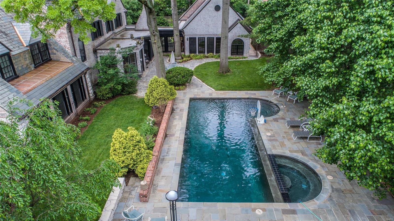 Carrswold - Residential