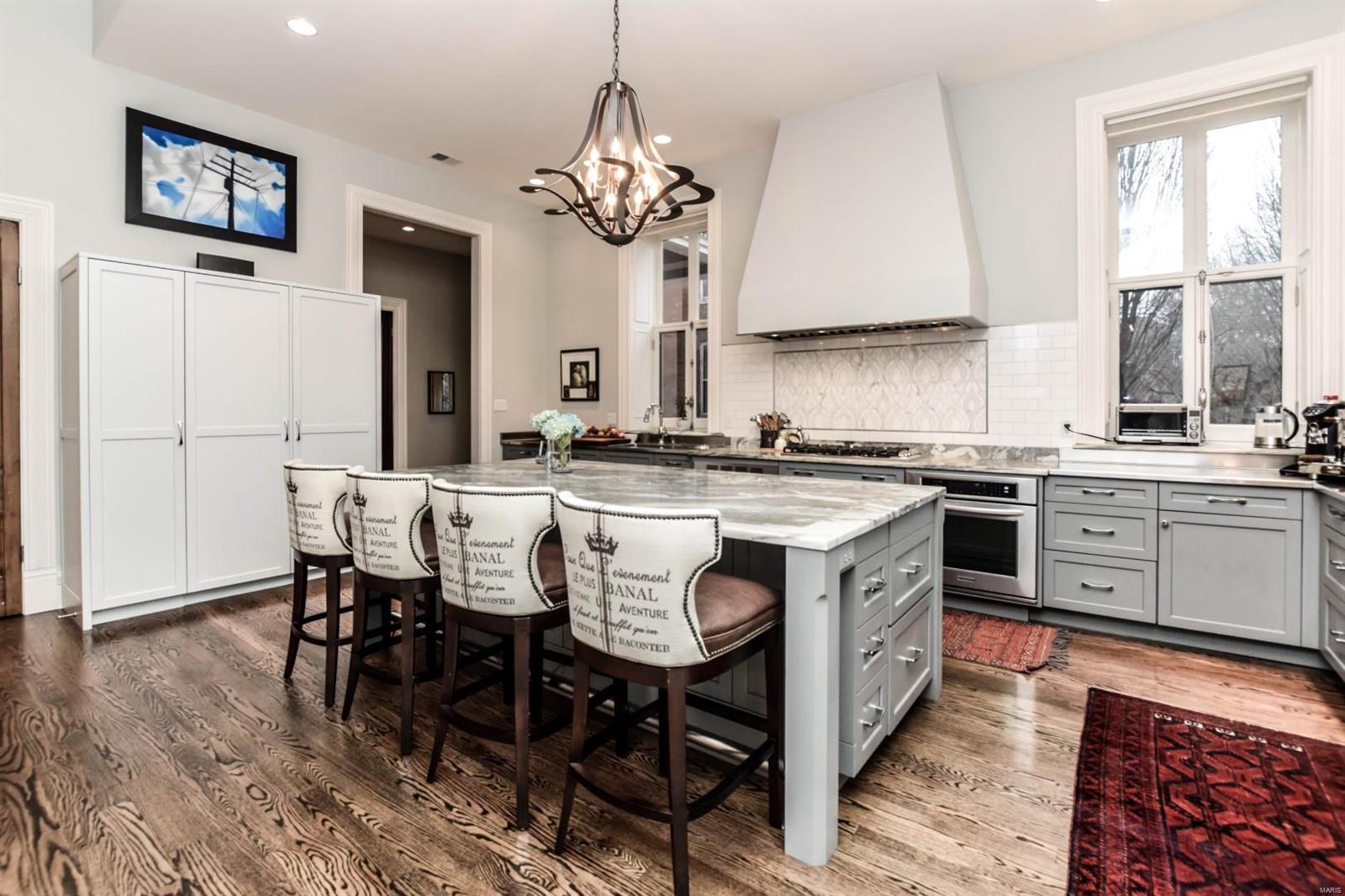 Lafayette Square - Residential