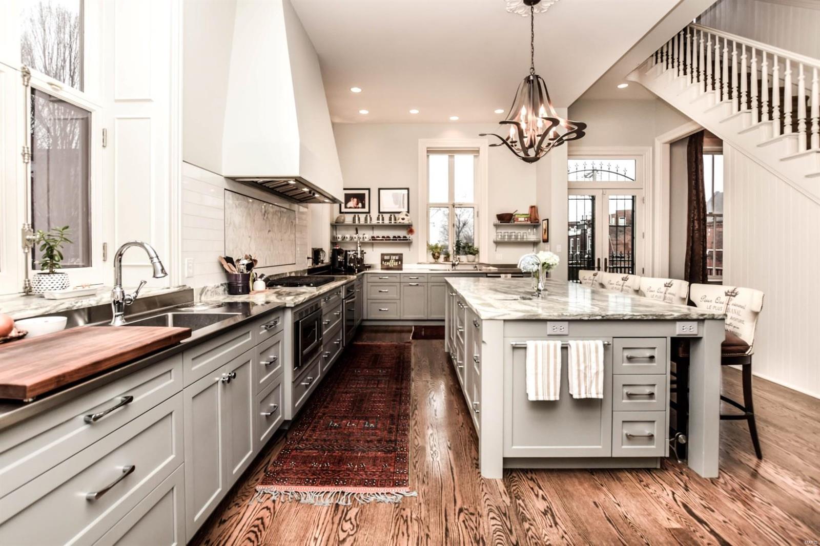 Lafayette Square - Residential