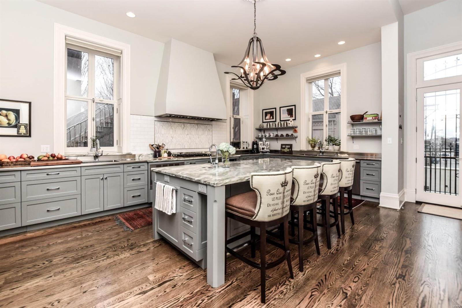 Lafayette Square - Residential