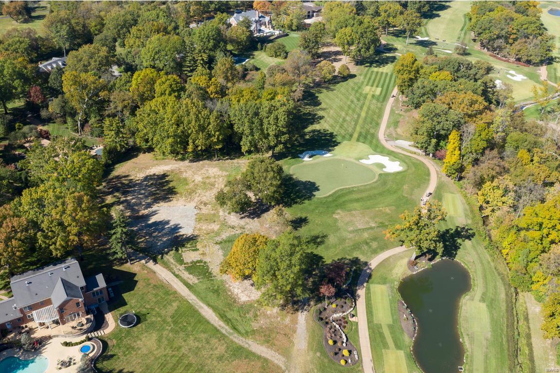 Bellerive Country Club Grounds - Land
