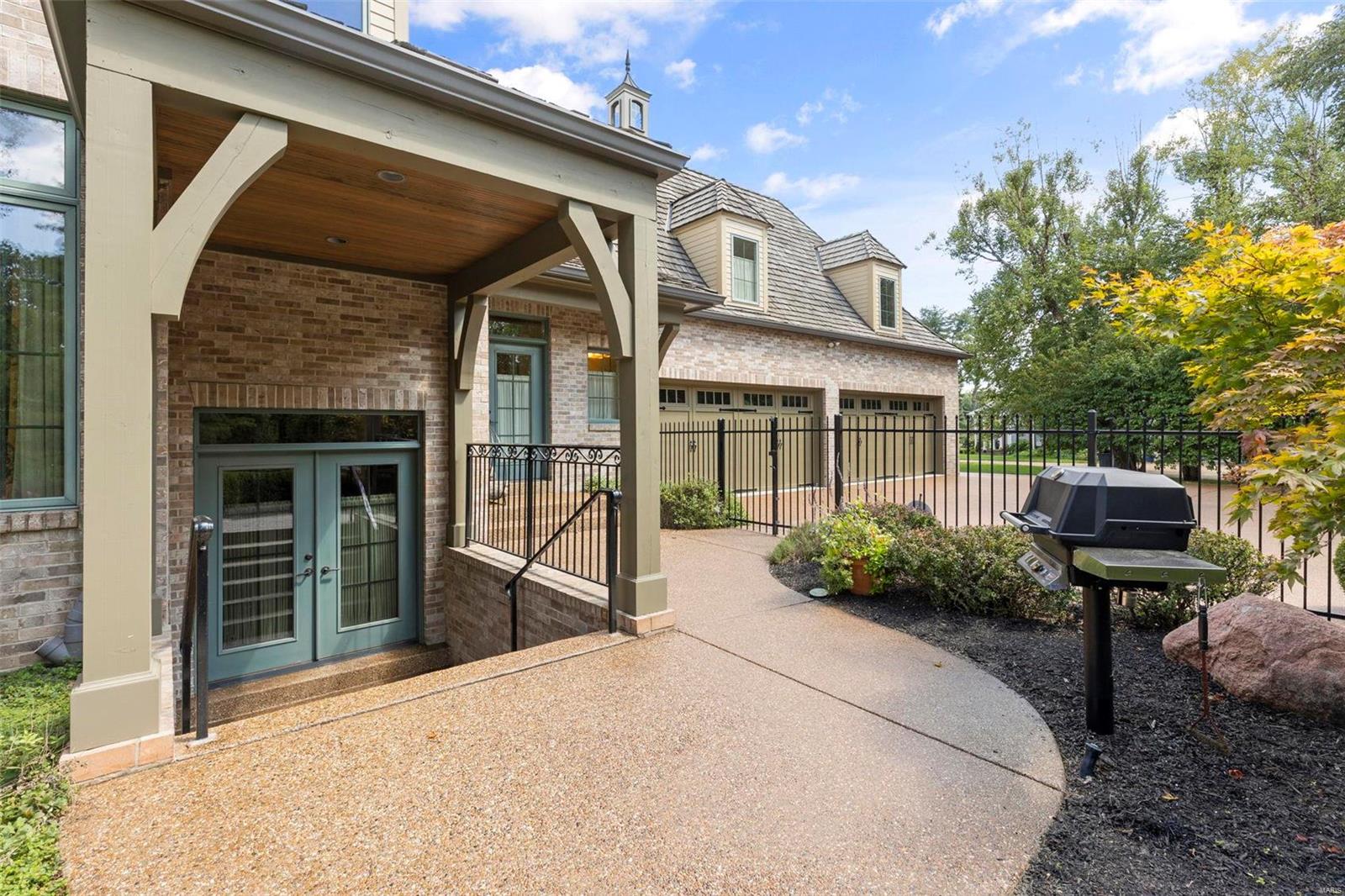 17025071-E90 - Residential