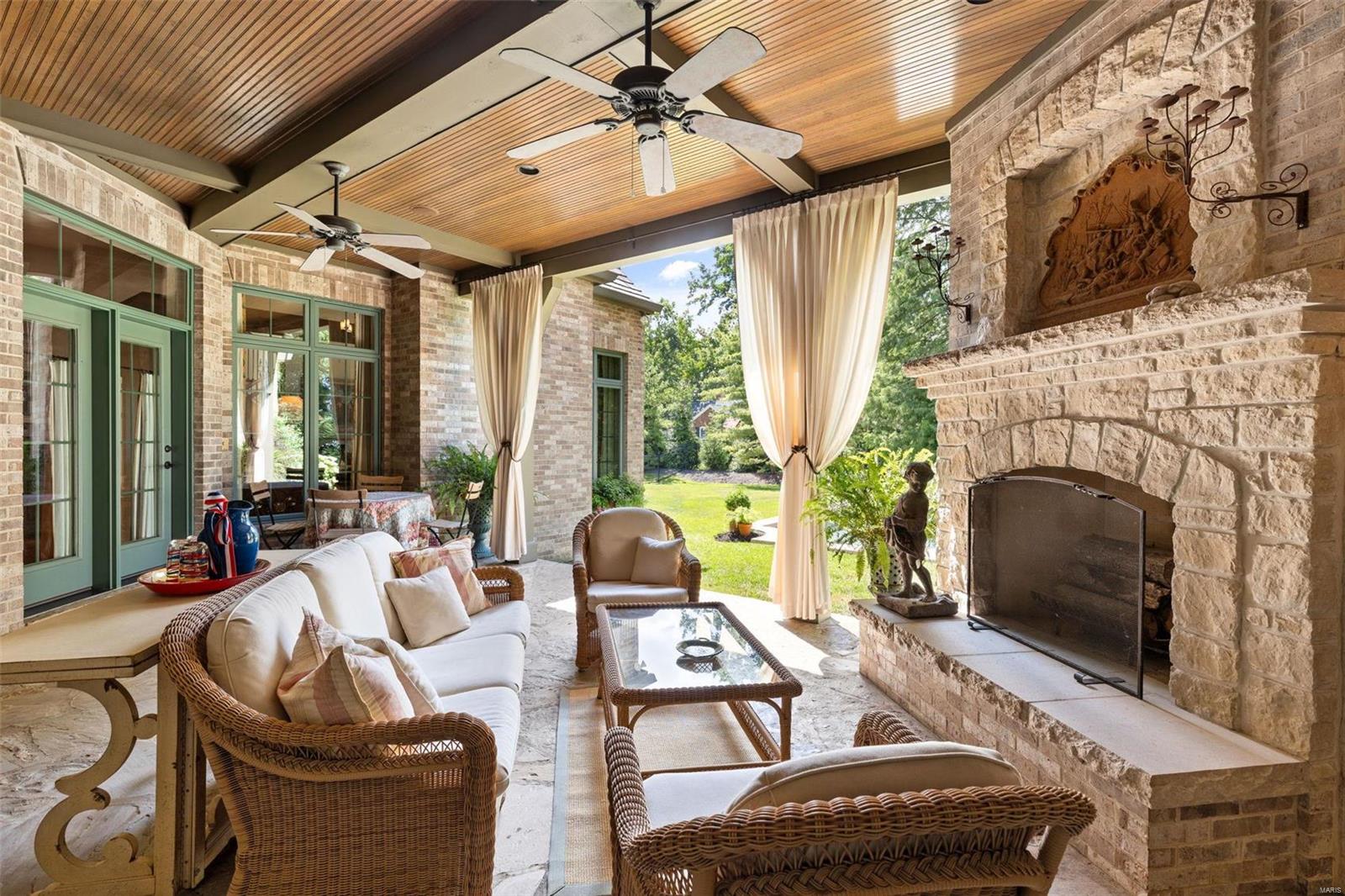 17025071-E90 - Residential